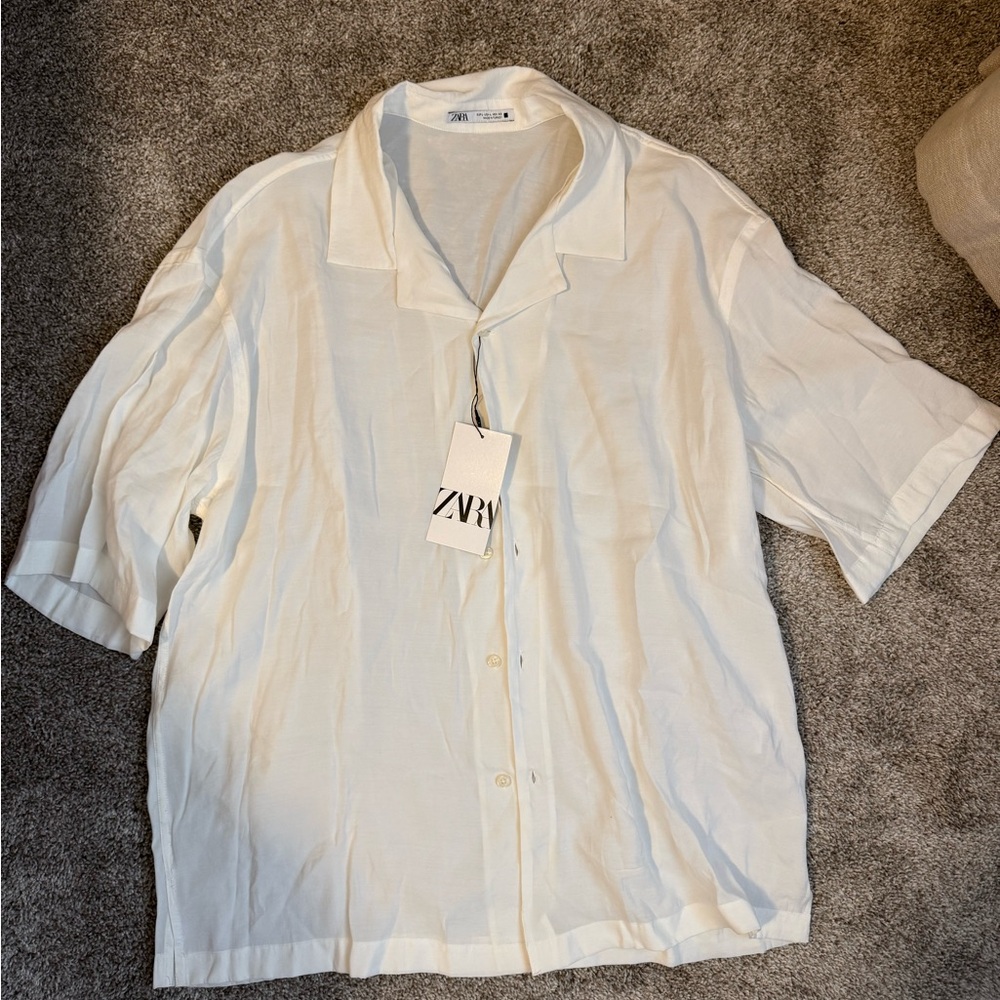 Zara Men's Off-White Casual Button Down Shirt